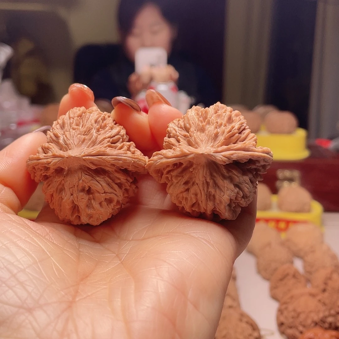 文玩核桃吊坠四座楼