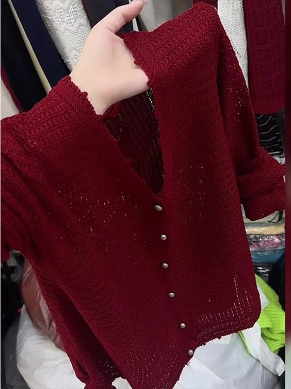 复古红色正肩V领针织衫女秋季新款长袖慵懒风小众设计大码上衣