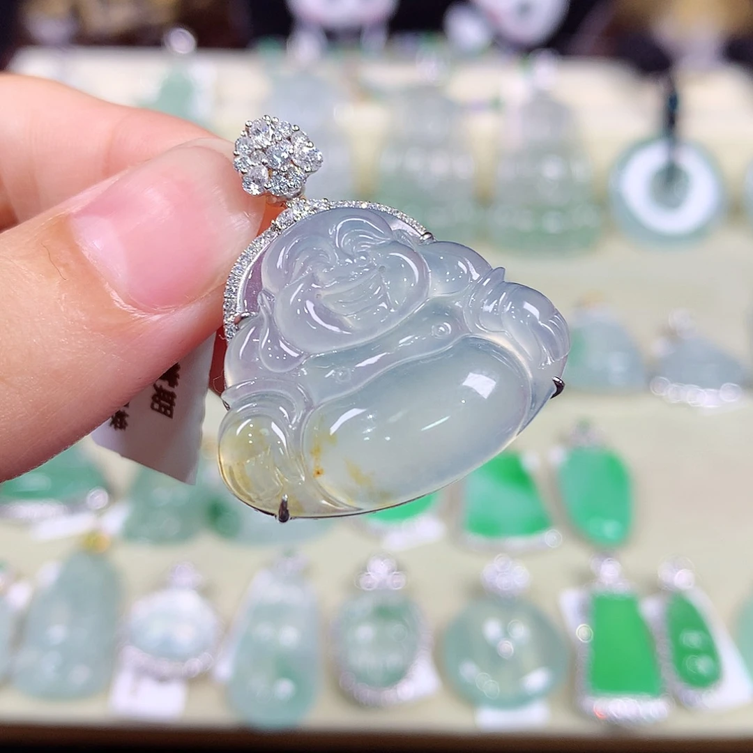 静***流翡翠18K金镶嵌颈饰佛公