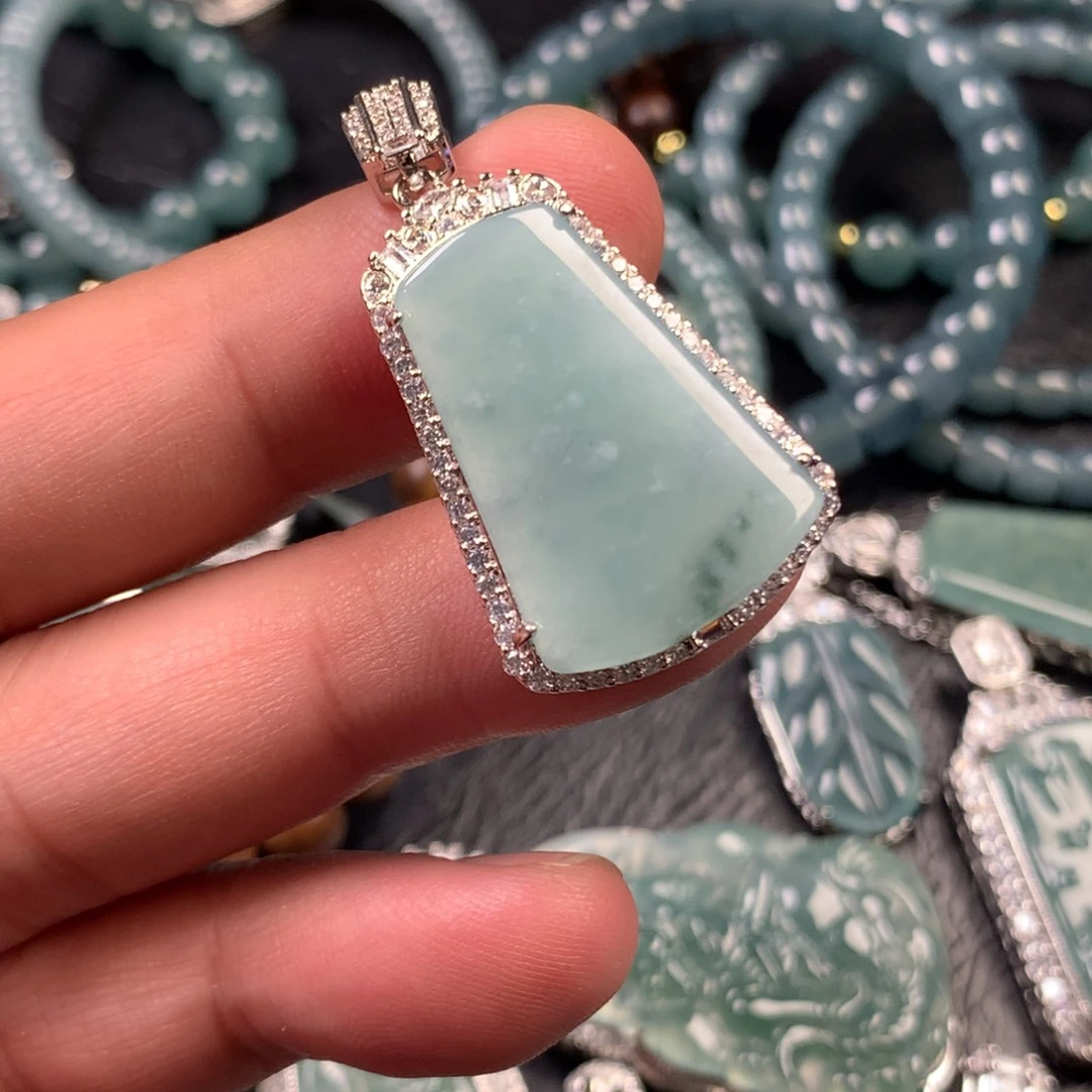 翡翠未镶嵌颈饰最后5个