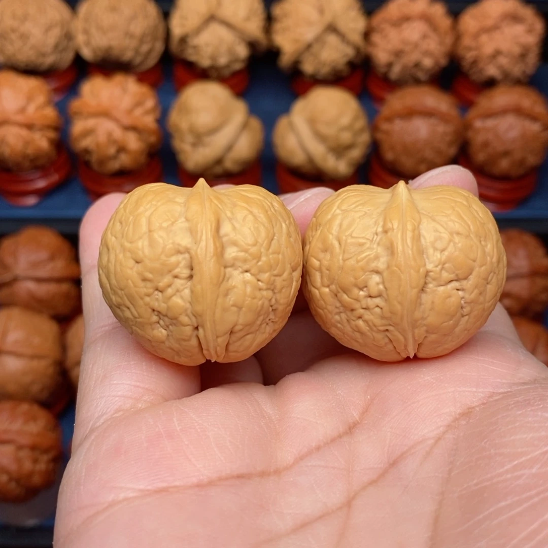 把件文玩核桃手捻野生精品金锭元宝