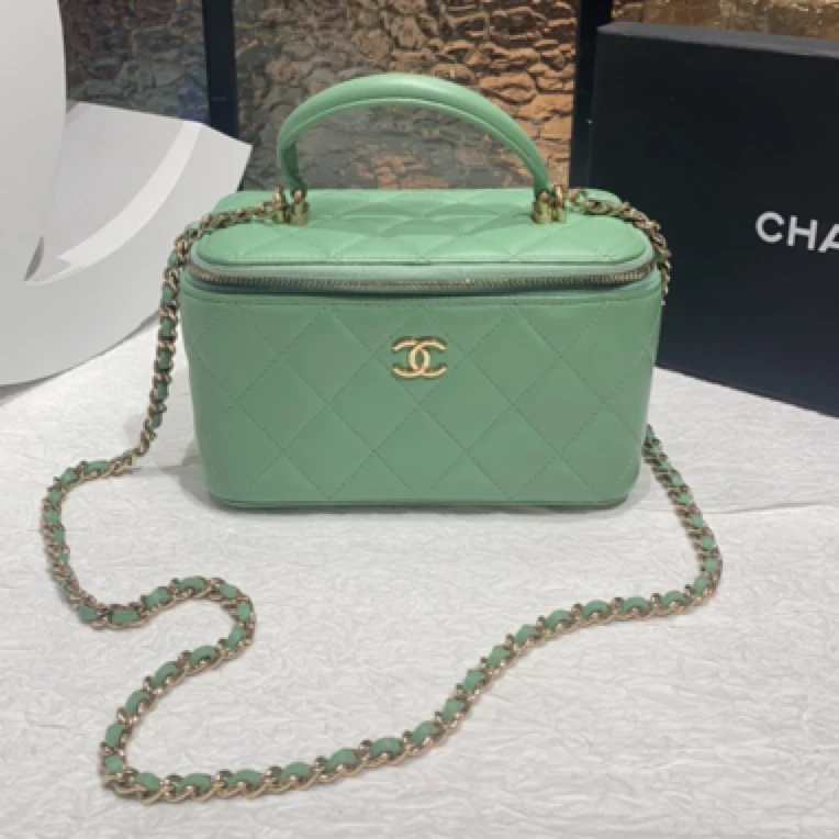 95新 Chanel/香奈儿 Chanel 绿色化妆盒金扣25030170-02