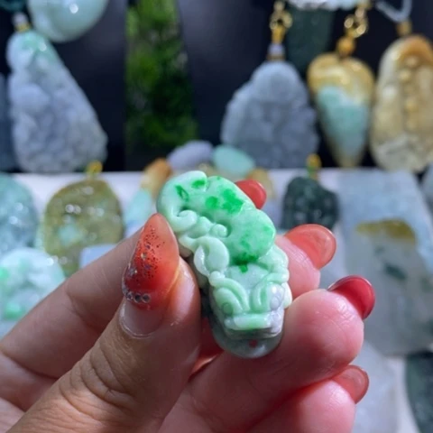 【闪购商品】颈饰未镶嵌翡翠貔貅