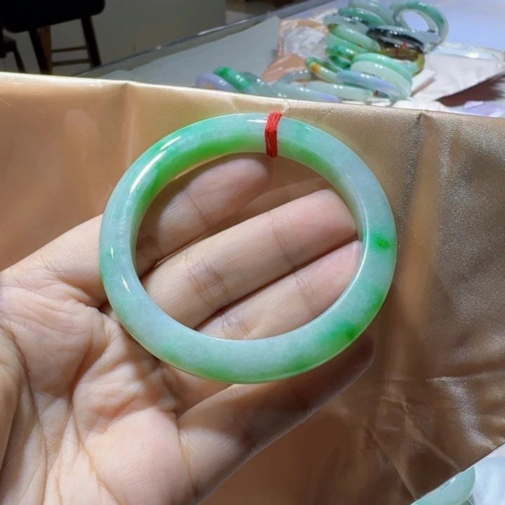 未镶嵌手镯翡翠52.5