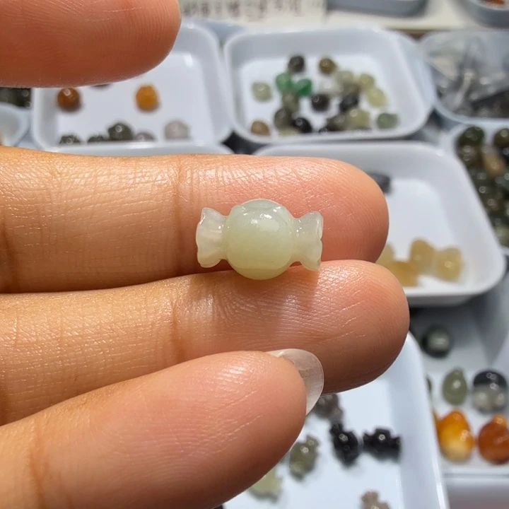 和田玉未镶嵌珠宝半成品