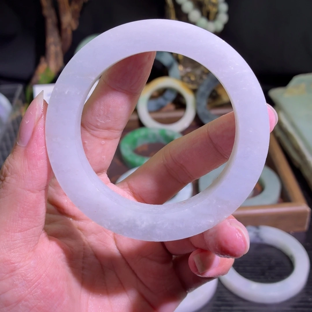 定制翡翠未镶嵌天然翡翠A货毛胚手镯