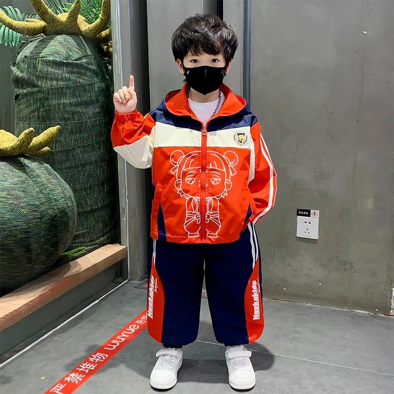 哪吒衣服儿童冲锋衣套装春秋款2025新款洋气时髦男童秋季潮酷外套