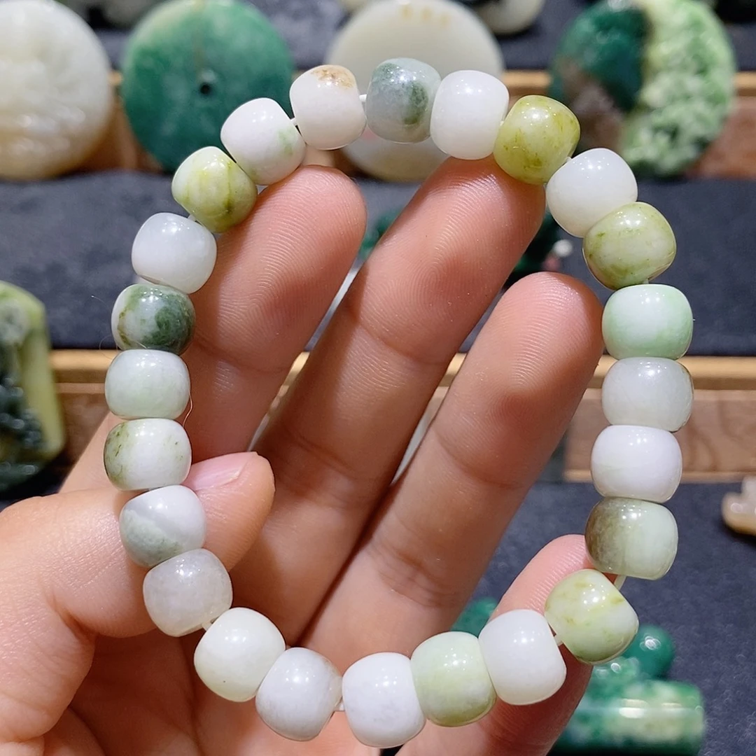 独山玉未镶嵌吊坠