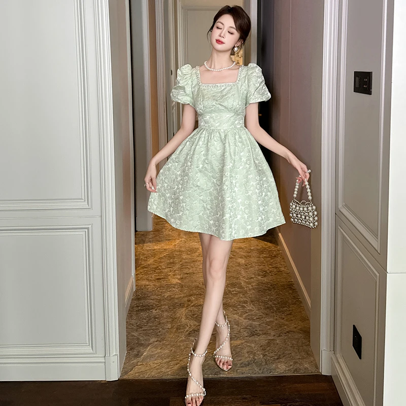 泡泡袖复古小众优雅温柔设计感碎花显瘦气质方领连衣裙80116