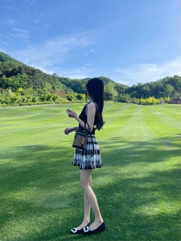 夏季黑色背心半身裙两件套装显瘦气质高腰时尚复古收腰包臀辣妹