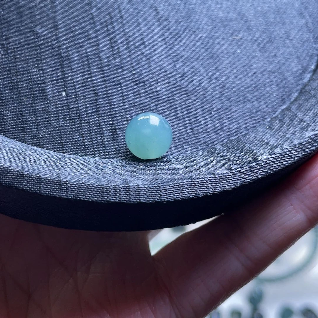 翡翠散珠天然A货翡翠卡9.7圆珠1颗