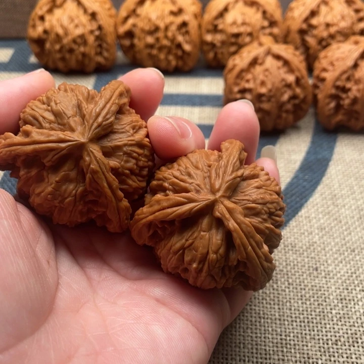 用***7核桃白狮子43核桃