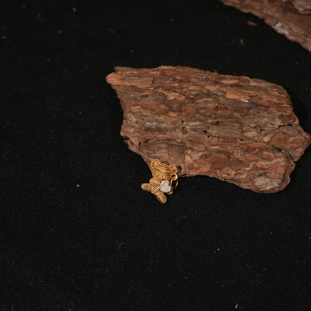 吊坠足银 香港王老板-足银吊坠9u09