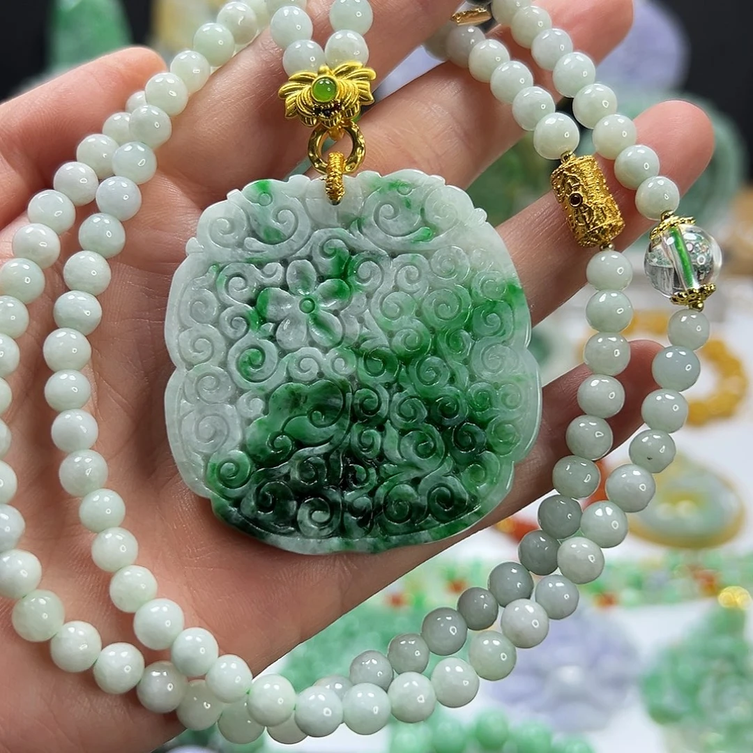 翡翠未镶嵌颈饰吊坠