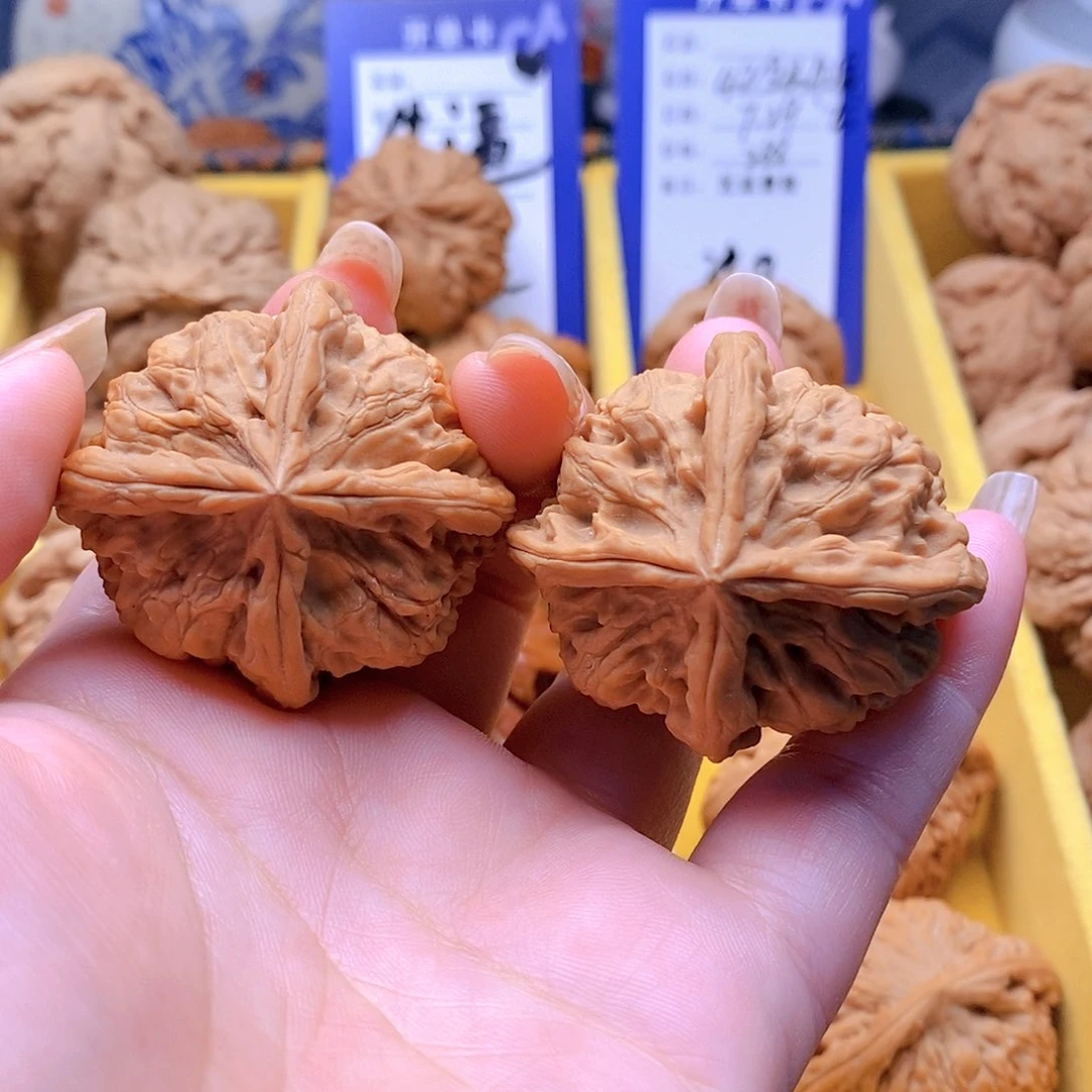 【闪购商品】文玩核桃把件文玩核桃把件