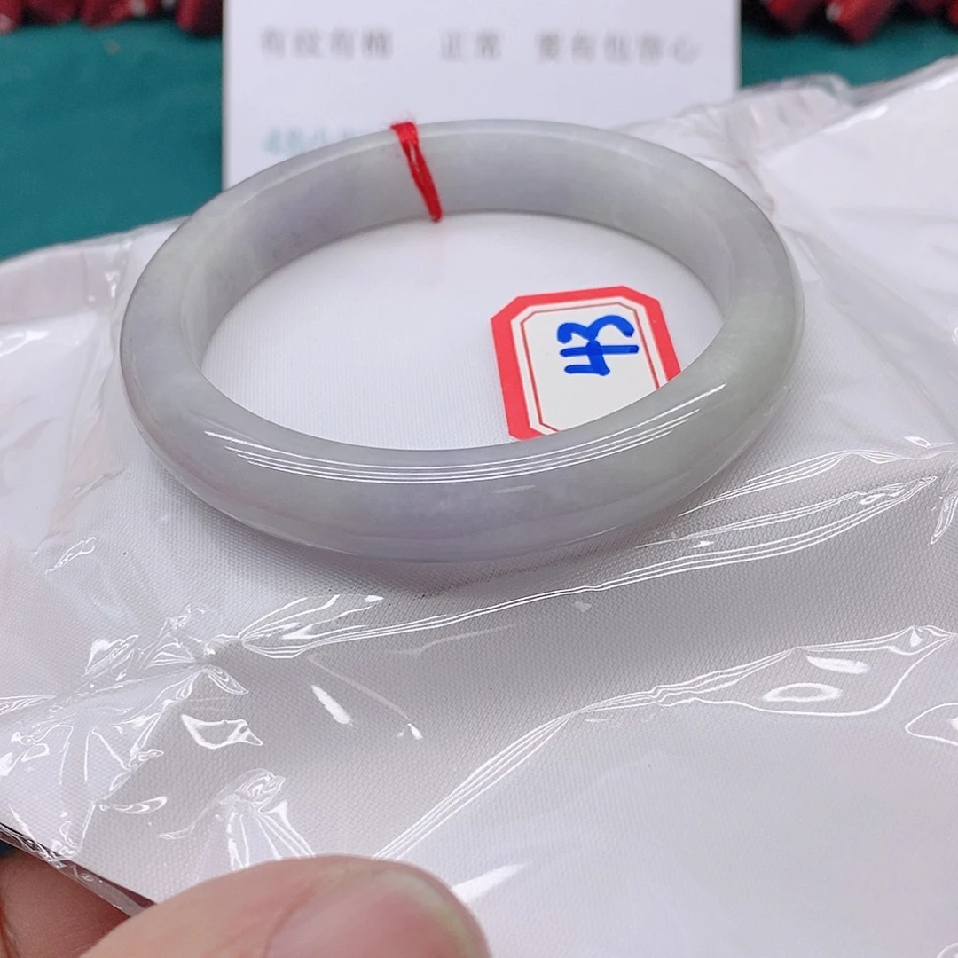 翡翠手镯未镶嵌陈***吃43333333333