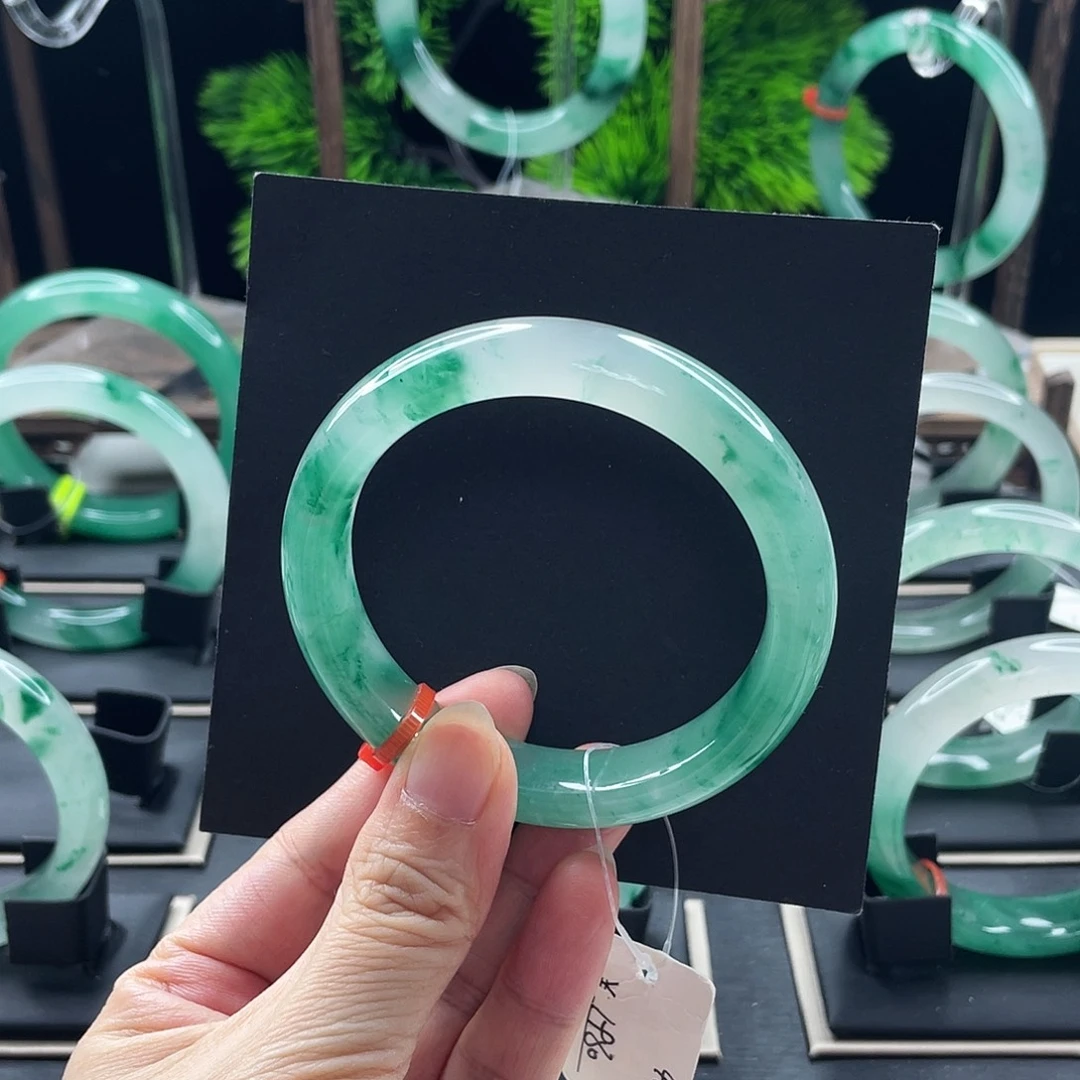 石英质玉手镯未镶嵌水*