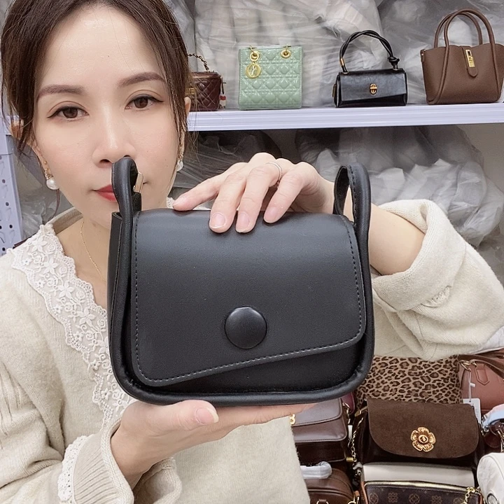 蚕丝小牛剖层皮革PU