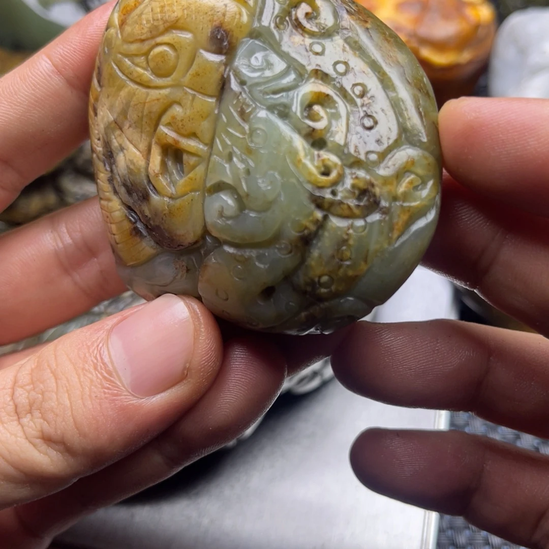 和田玉（糖玉）未镶嵌挂件