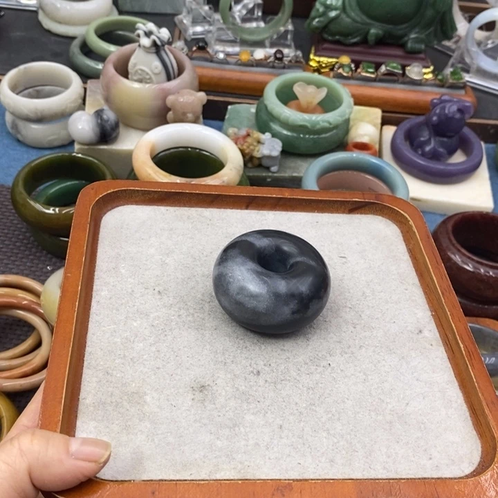 石英质玉合金手饰