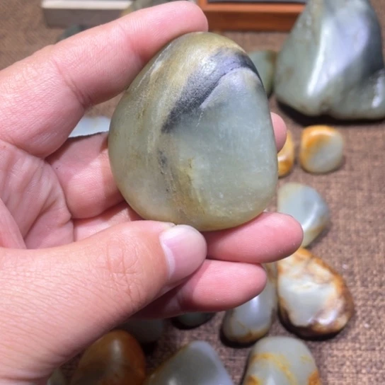 和田玉颈饰未镶嵌晓*一