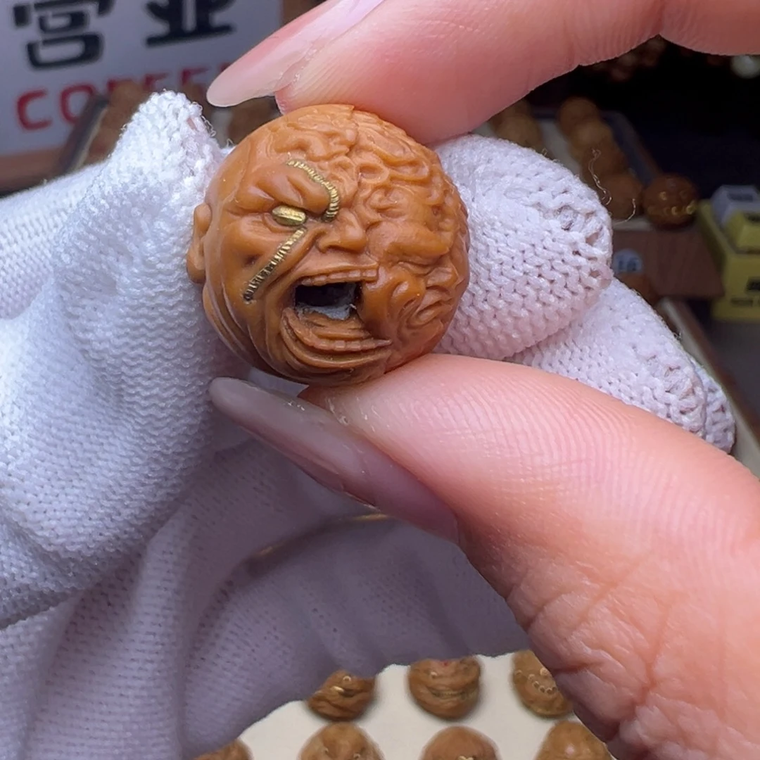 猴头核桃把件镶嵌款多面恶僧全品有正常封口线