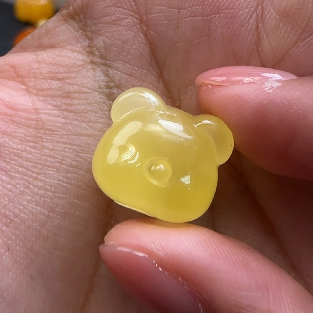 琥珀颈饰未镶嵌琥珀