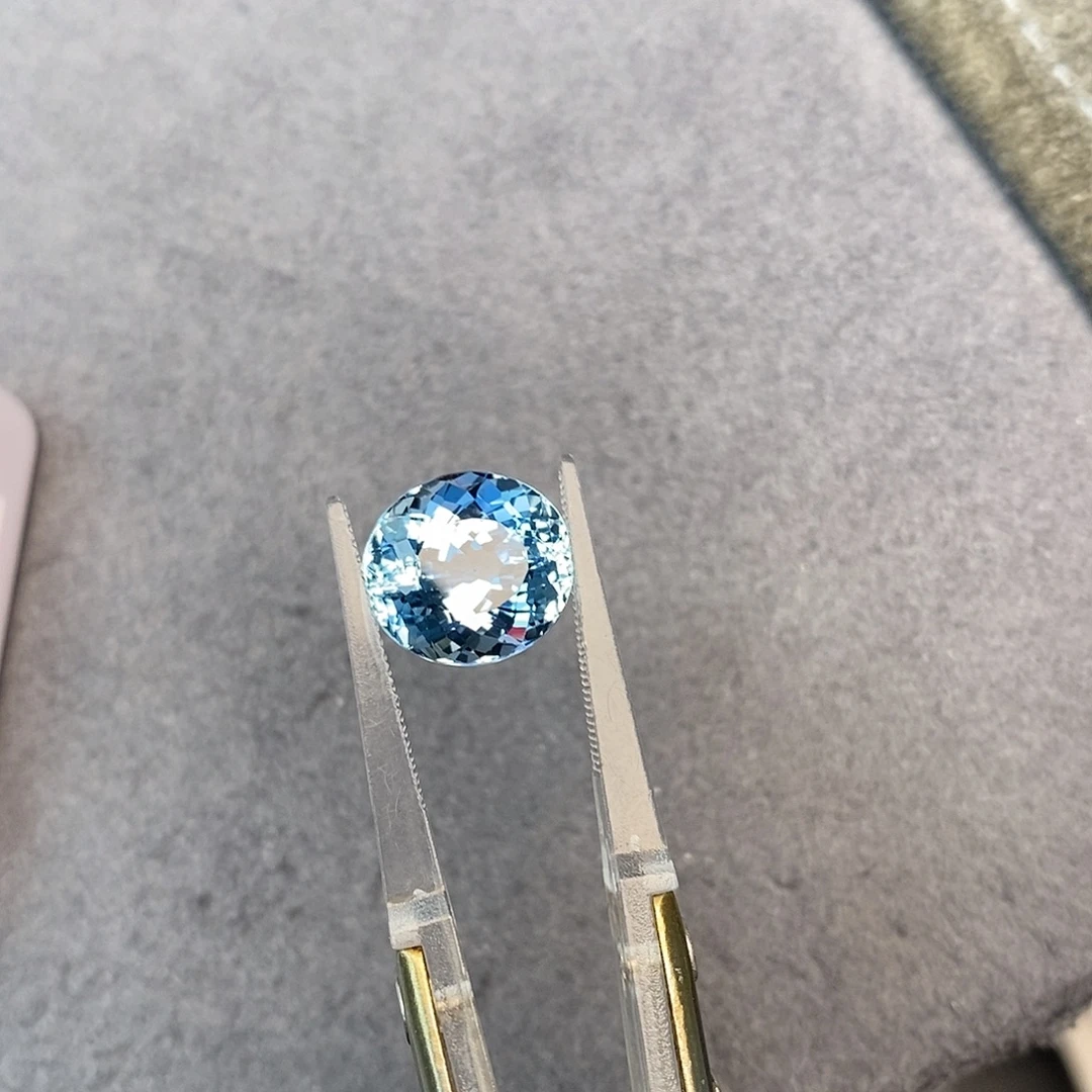 笔搁海蓝宝石未镶嵌6.17ct 吉尔德 超级圣玛利亚