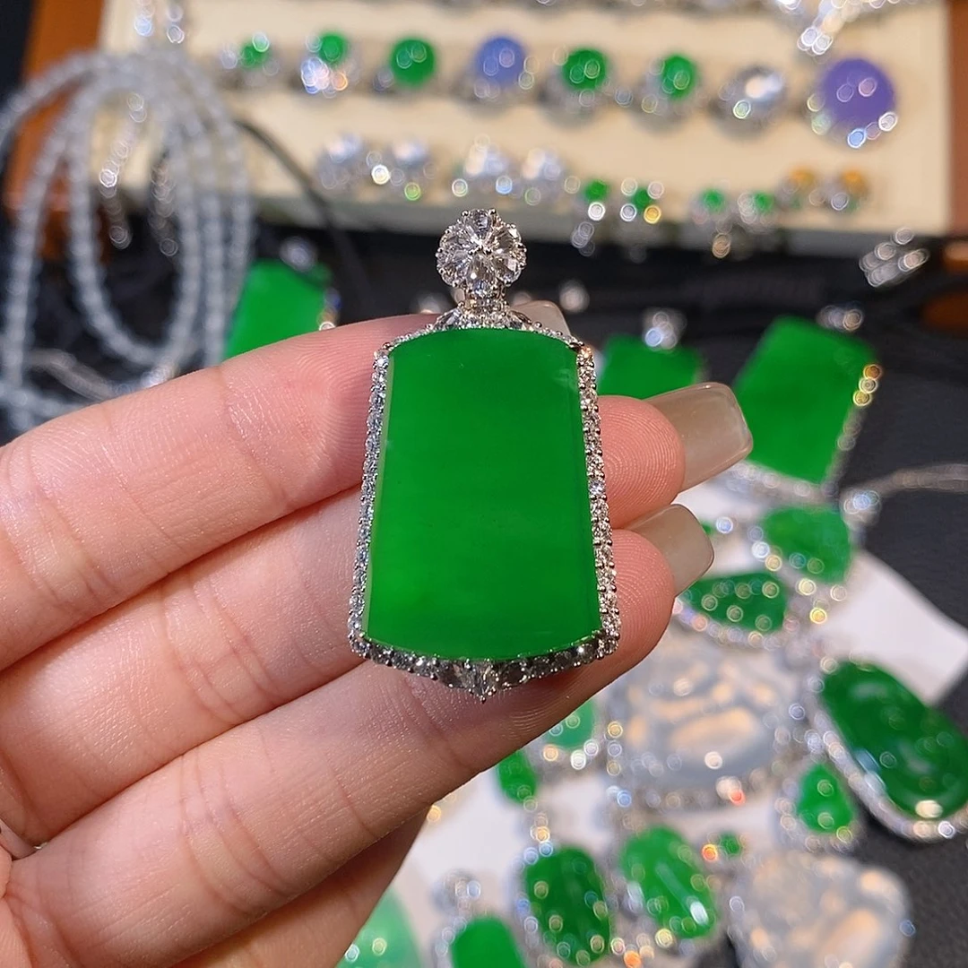 翡翠18K金镶嵌吊坠(不含链)