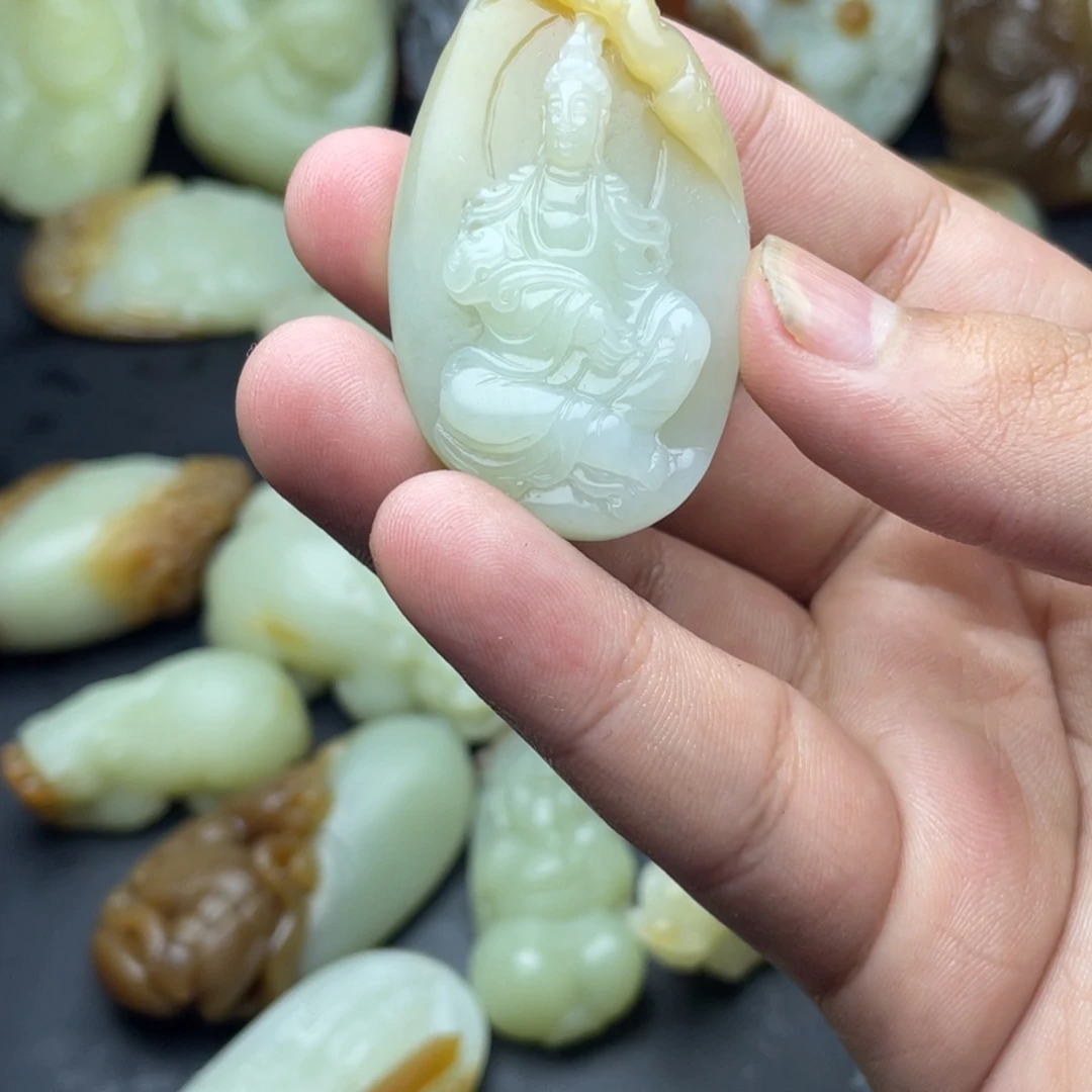 和田玉（糖玉）颈饰未镶嵌灏***爸