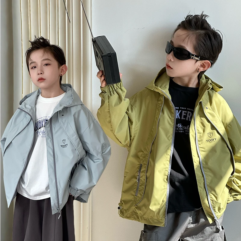 儿童外套春秋款2025新款男童冲锋衣春装上衣中大童休闲夹克春装