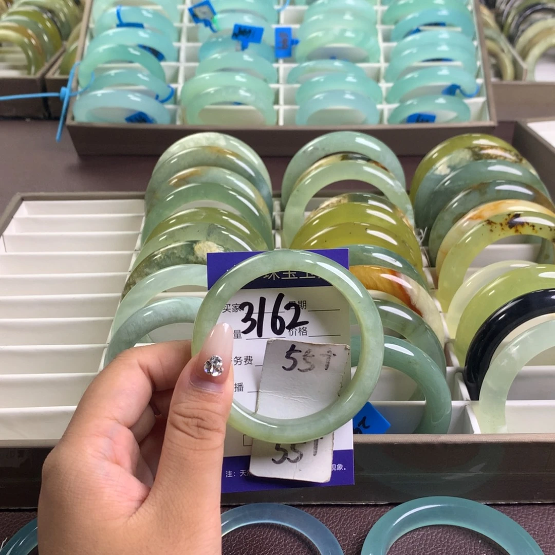 未镶嵌蛇纹石玉手镯3162