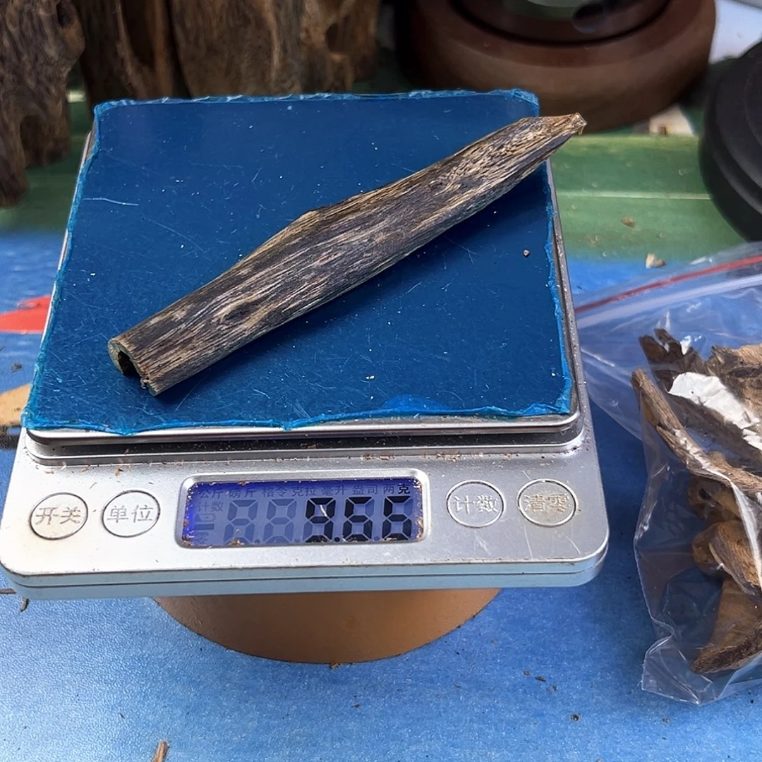 s***g香料绿奇楠虫漏白棋9克