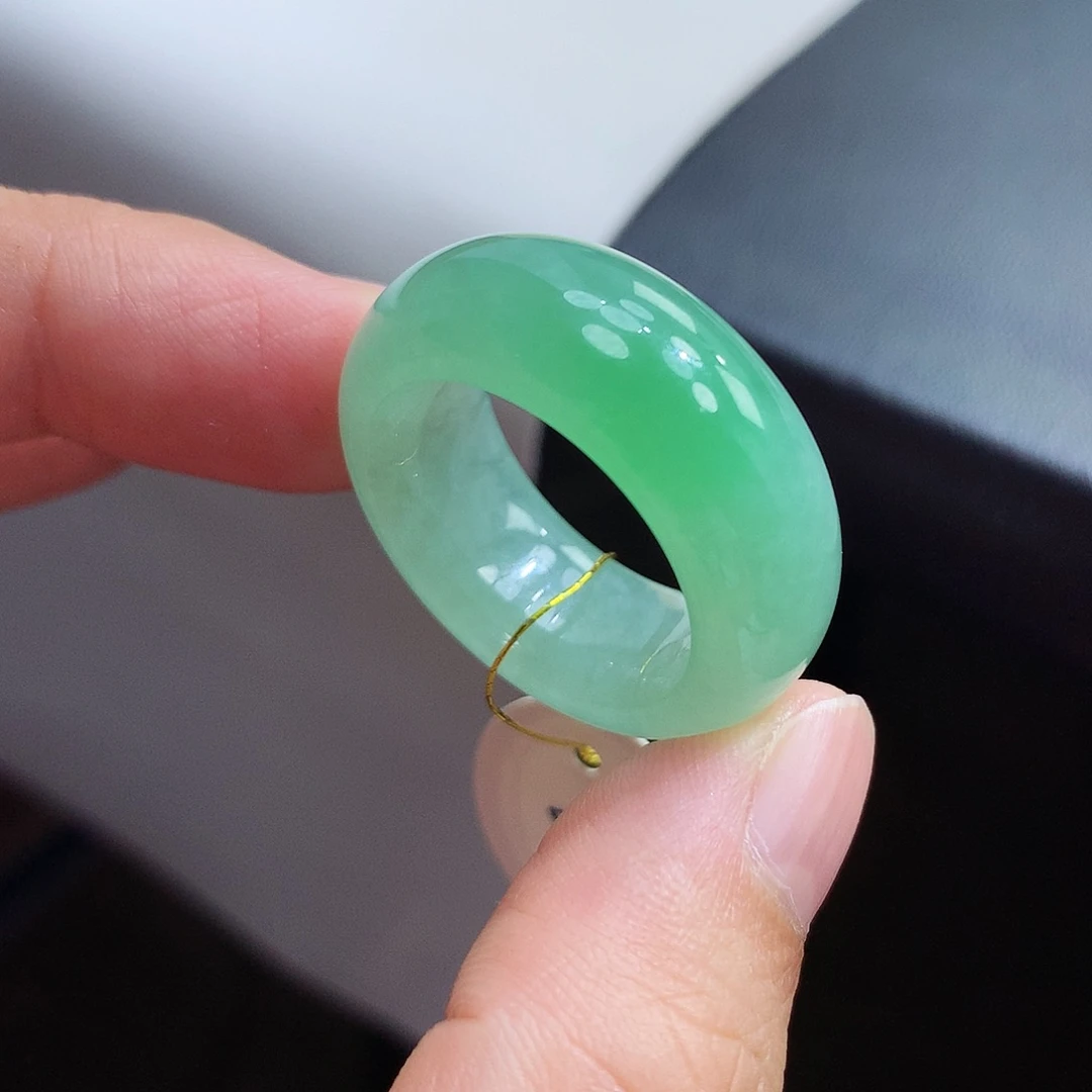 翡翠戒指未镶嵌2021圈