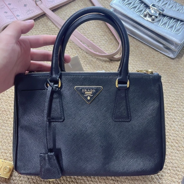 95新 Prada/普拉达 普拉达黑色手提单肩包/95新/16704346
