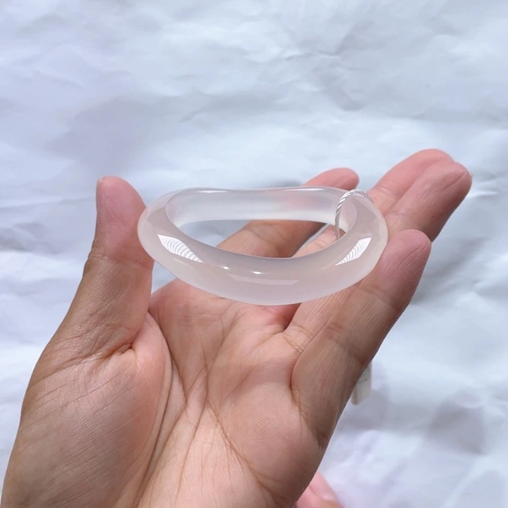 玛瑙/玉髓手镯未镶嵌纹理