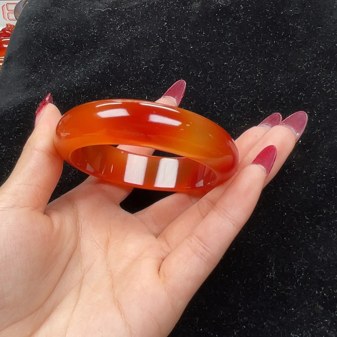 玛瑙/玉髓手镯未镶嵌