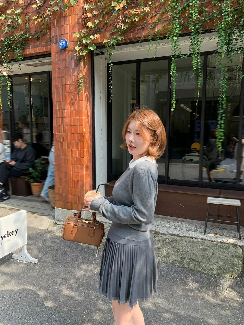 2025秋冬新款减龄宝藏撞色娃娃领正肩白月大微胖女款拼接打底衫