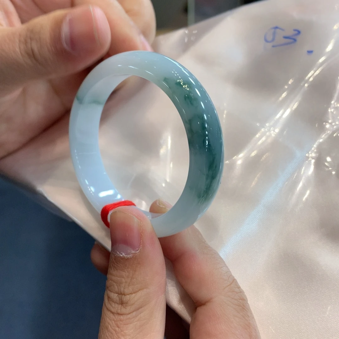 翡翠未镶嵌手镯手镯