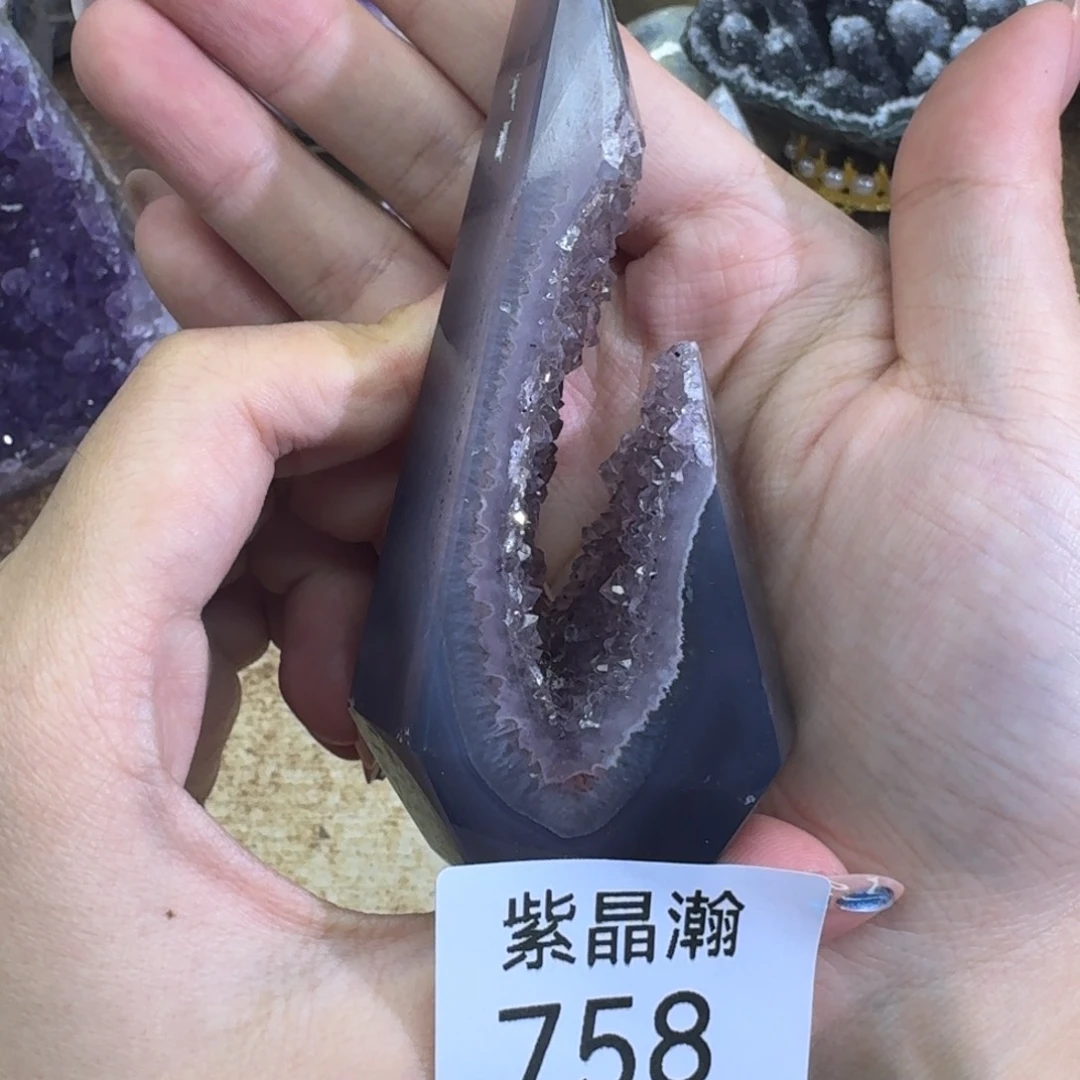 未镶嵌水晶大型摆件（非配饰）