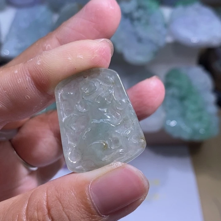 【闪购商品】颈饰未镶嵌翡翠鼠