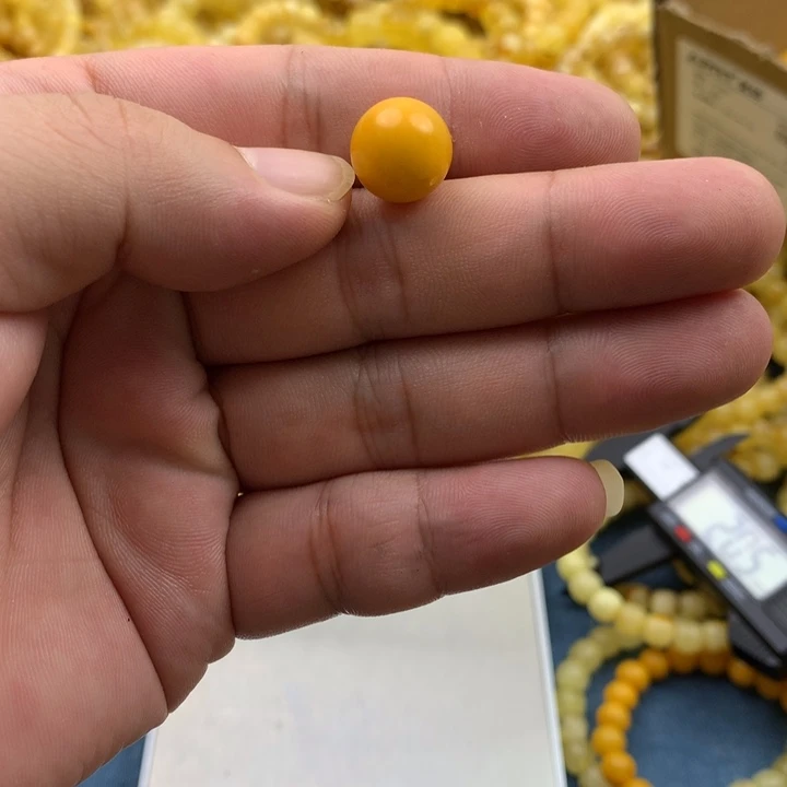 琥珀未镶嵌珠宝奇石Y****.