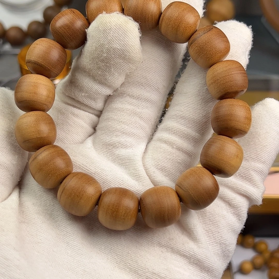 7***8檀香木1.3x1.4老型珠横纹