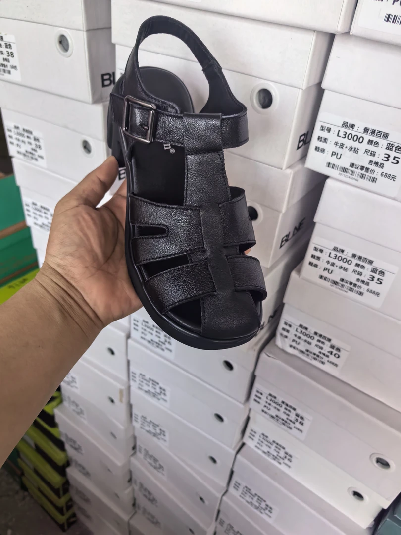 502头层牛皮复古手工镂空凉鞋