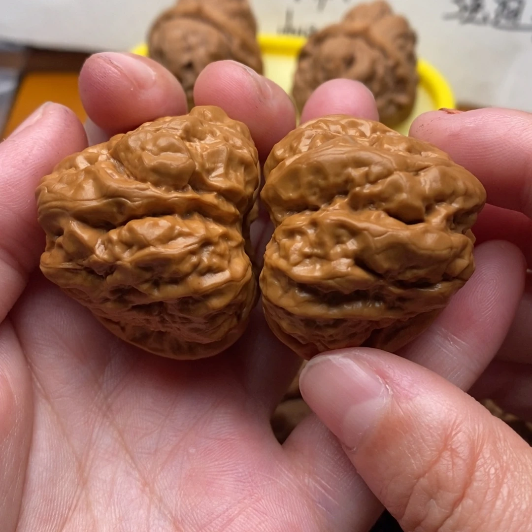 把件文玩核桃四开背三角边38左右