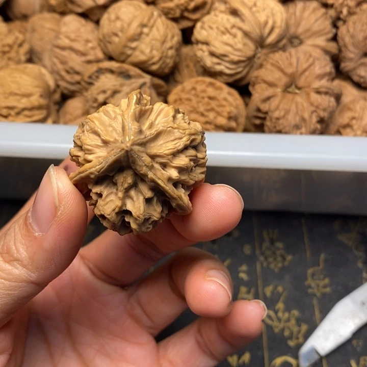 T***y文玩核桃吊坠文玩核桃异形单只