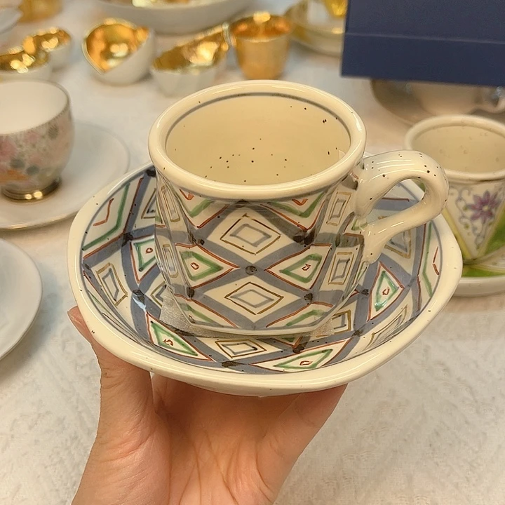 瓷片The first thing