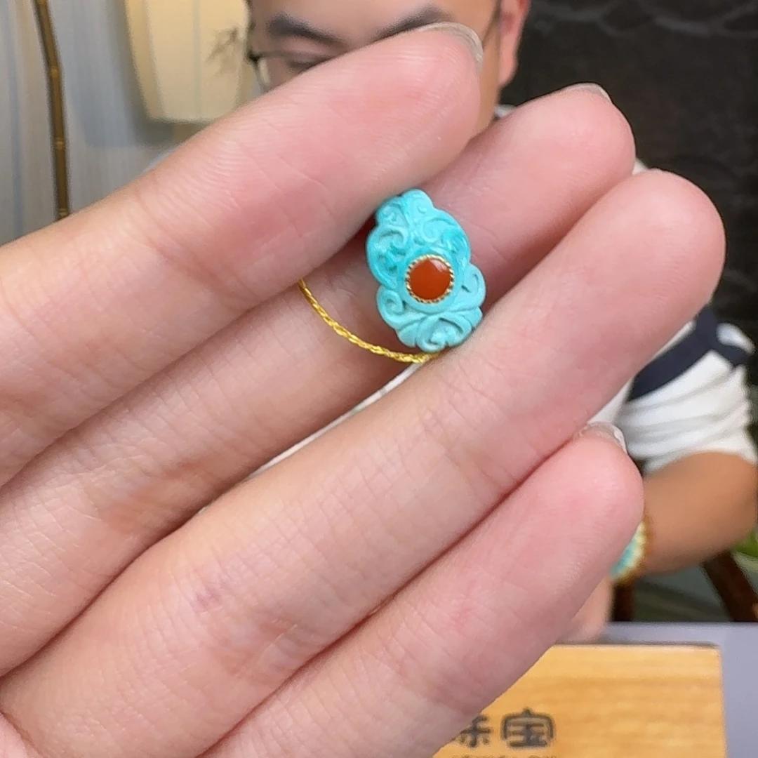 绿松石未镶嵌珠宝奇石