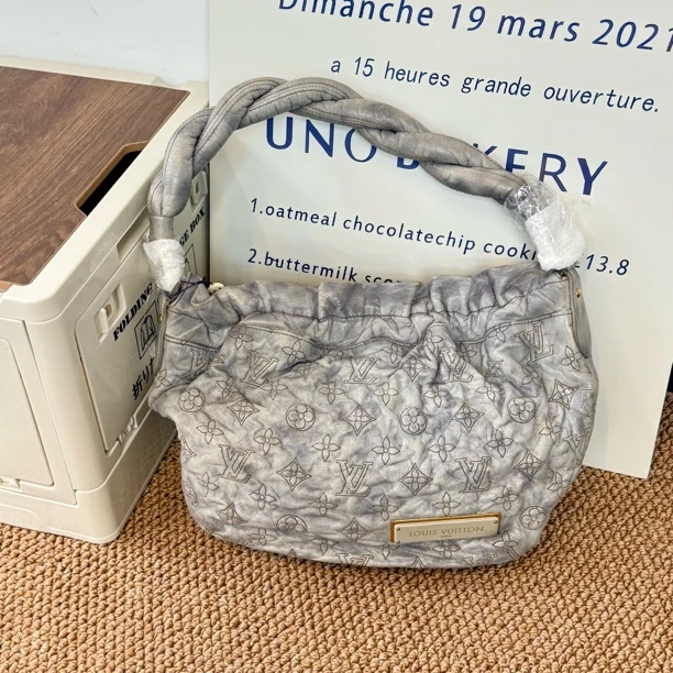 95新 LouisVuitton/路易威登 灰色晕染老花单肩hobo/CC