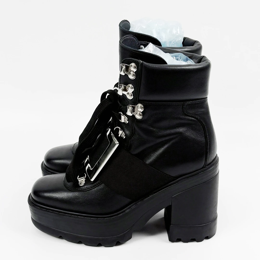 99新 Roger Vivier/罗杰·维威耶 36.5码 RV方扣短靴 95新 lm4044